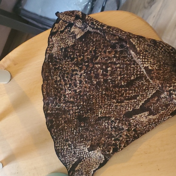 Fashion Bug flowing reptile print top - Picture 9 of 9